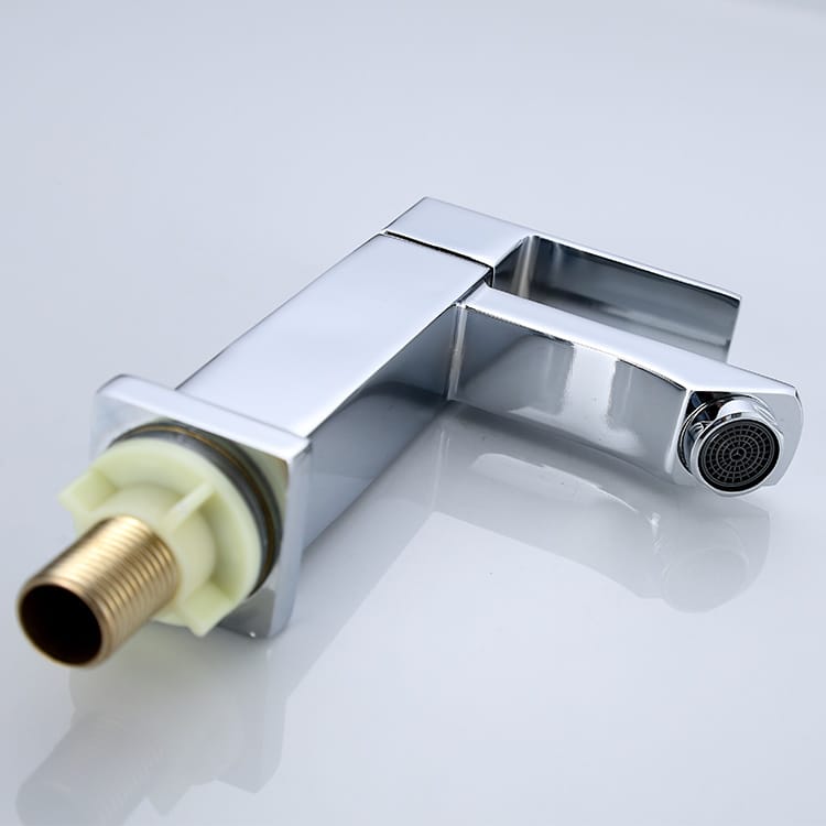 Chrome Chrome à manche unique Basin à eau froide Robinet Pont en céramique monté en céramique pour hôtels ou conception de salle de bain de luxe - Image 3